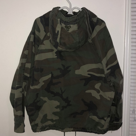 TNA Fall Jacket - Picture 12 of 12